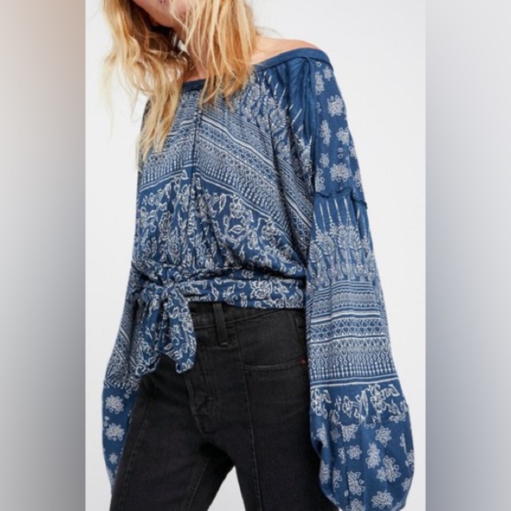 Free People Weekend Warrior boho open back long sleeve blouse balloon sleeves